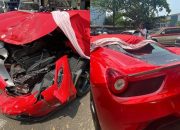 Mobil Ferrari Tabrak 5 Kendaraan di Bundaran Senayan, Berakhir Damai Secara Kekeluargaan
