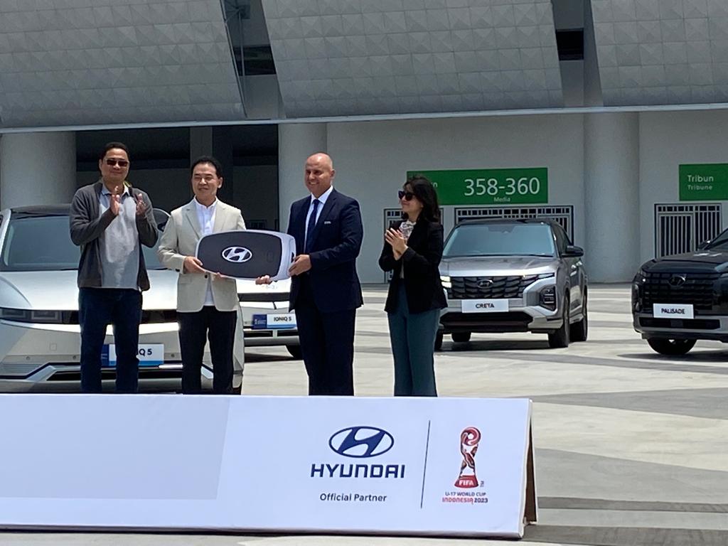 hyundai-sponsori-piala-dunia-u-17,-sumbang-148-mobil-untuk-oprasional