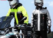 10 Pilihan Jas Hujan Motor, Perlengkapan Penting Berkendara saat Hujan
