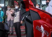 Mau Nyicil Motor Listrik Subsidi? Minimal Punya Gaji Segini