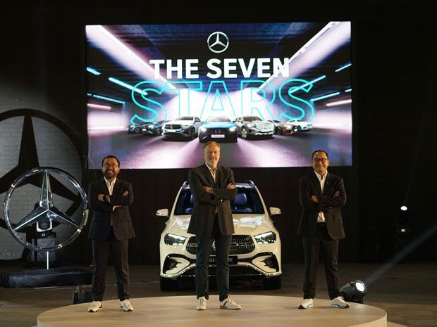 mercedes-benz-mengaku-tak-masalah-disalip-bmw-sebagai-‘raja’-mobil-mewah-indonesia