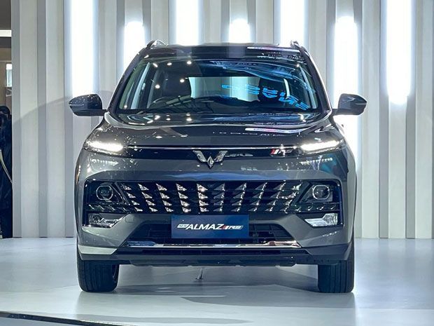 mengulas-wuling-almaz-rs-pro-terbaru:-apa,-sih,-alasan-beli-mobil-ini?