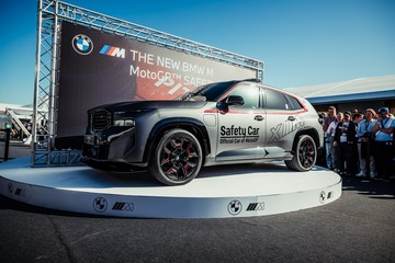 suv-‘monster’-bmw-xm-jadi-safety-car-motogp-2024