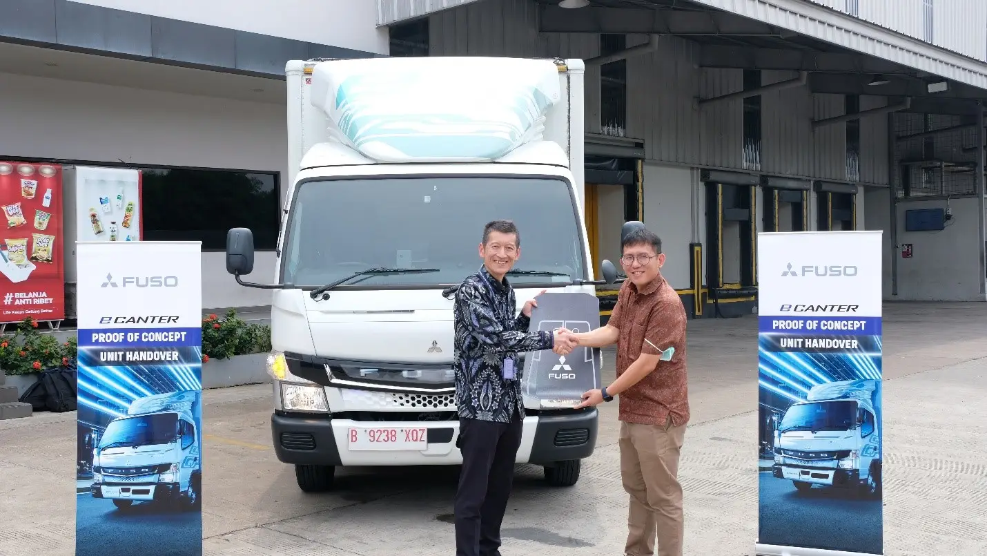 mitsubishi-fuso-melakukan-proof-of-concept-fuso-ecanter-dengan-wings-group