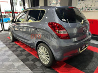bisa-bikin-kinclong-mobil-harian-dengan-cara-praktis,-produk-ini-bisa-anda-andalkan