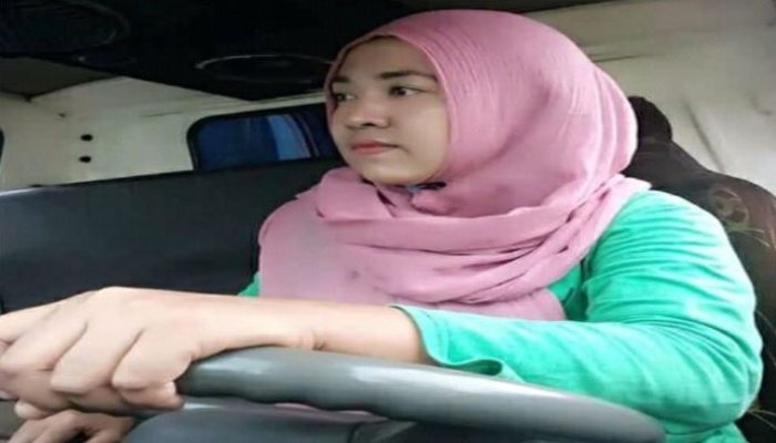 Kisah Janda 2 Anak Jadi Sopir Truk Cabai, Pernah Tak Dibayar dan Dicaci Maki, Gini Gayanya Kerja. .