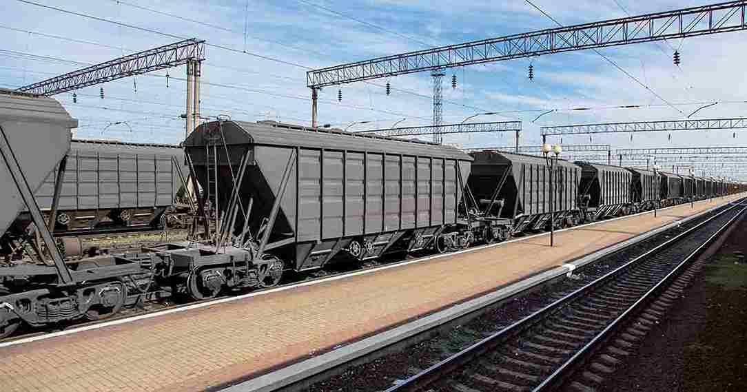 transportasi-rel:-barang-massal-vs-kontainer