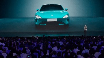 wujud-mobil-listrik-pertama-xiaomi-yang-resmi-diluncurkan