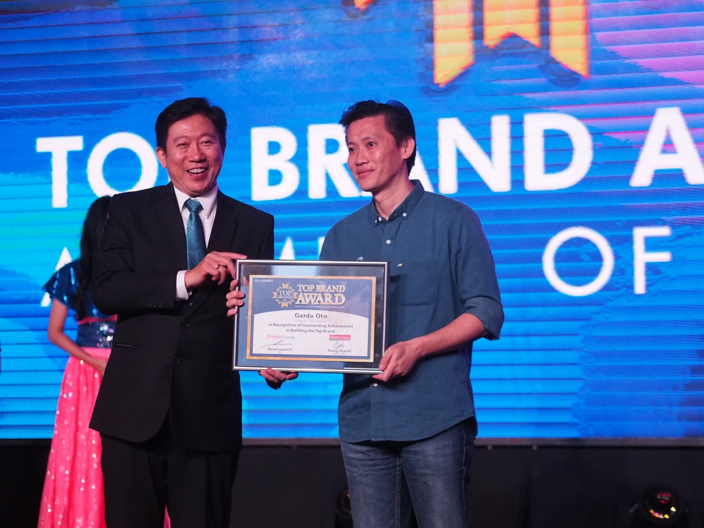 gelar-14-tahun-beruntun,-garda-oto-kembali-jadi-asuransi-mobil-terbaik-top-brand-award-2020