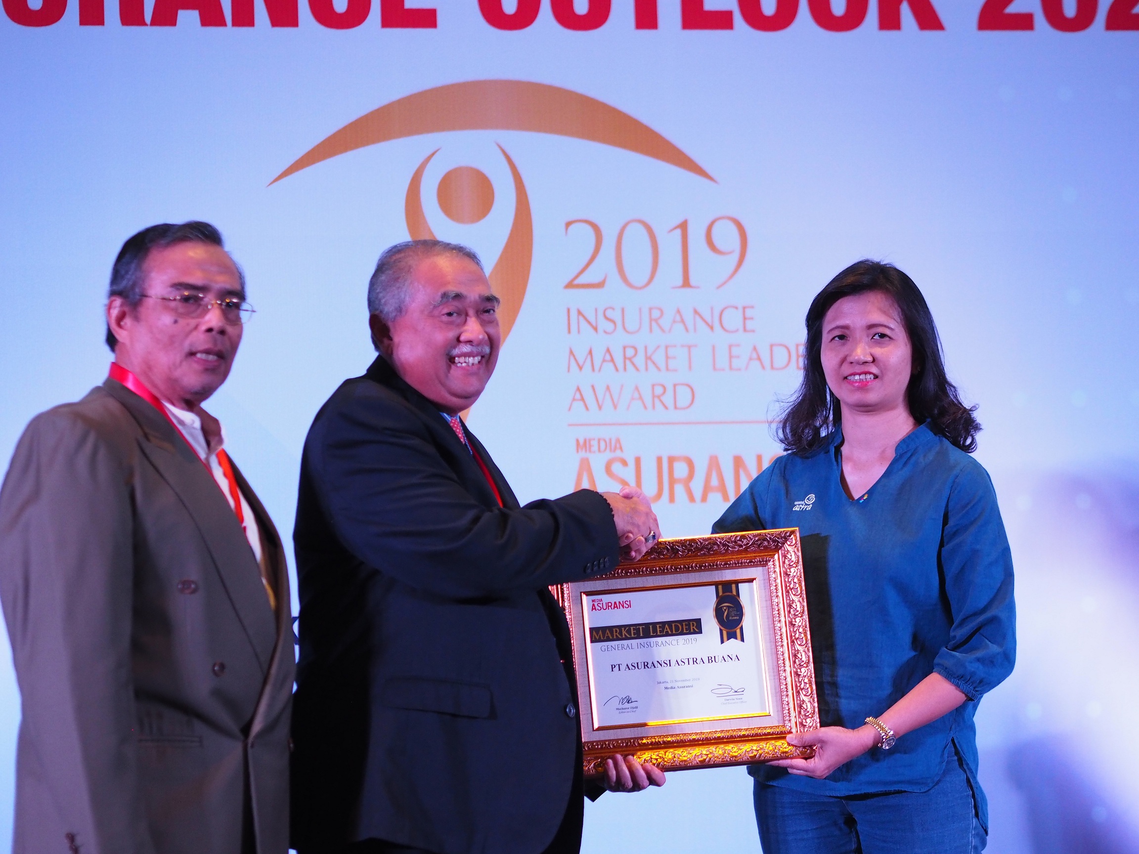 asuransi-astra-raih-insurance-market-leader-2019