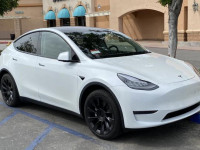 tesla-mulai-kewalahan-hadapi-byd-di-pasar-china,-ini-hasil-penjualan-keduanya-di-november