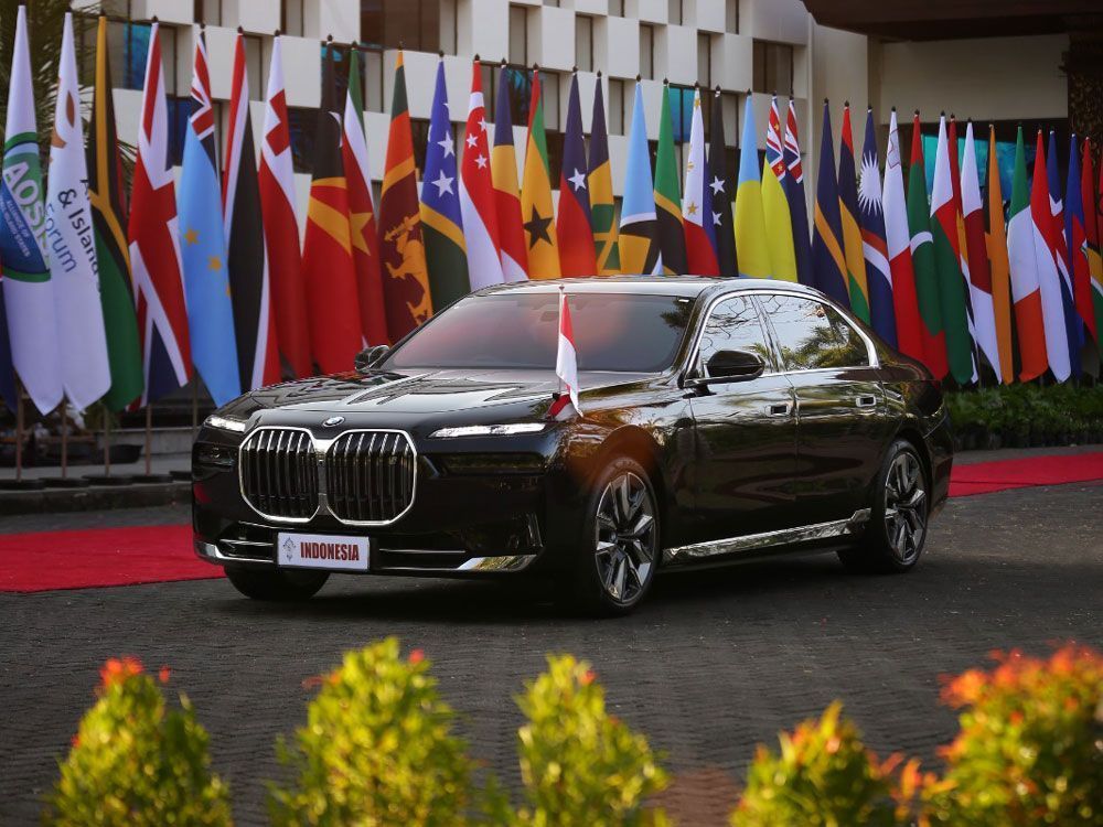 deretan-mobil-listrik-dari-merek-mewah-di-indonesia,-mulai-dari-sedan-sampai-suv