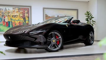 tampang-ferrari-roma-spider,-mobil-soft-top-‘buas’-yang-baru-meluncur-di-ri