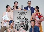 ‘Jatuh Cinta Seperti di Film-Film’ Mungkin Cinta Tidak Harus Memiliki