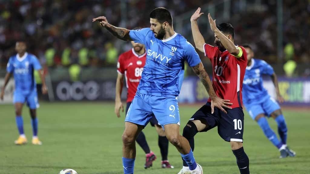al-hilal-vs-al-taawon-piala-raja-2023-24:-prediksi,-h2h,-live