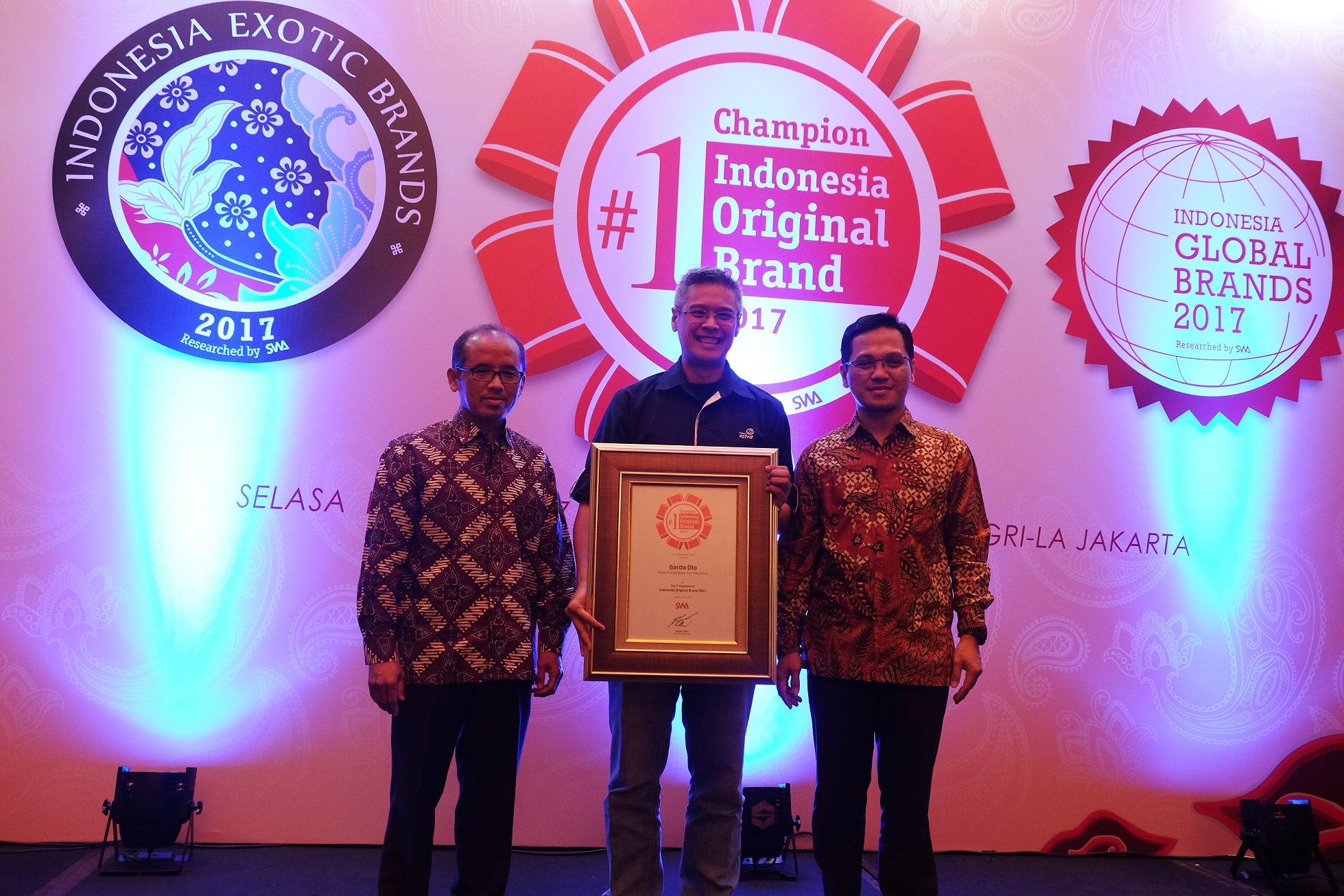 berikan-layanan-inovatif-dan-simple-garda-oto-raih-indonesia-original-brands