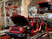 peraturan-emisi-yang-ketat-membuat-jeep-mengurangi-2.000-lebih-karyawan-mereka