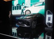 Jokowi Revisi Aturan Mobil Listrik! Mobil Listrik Impor Bebas Pajak Asalkan….
