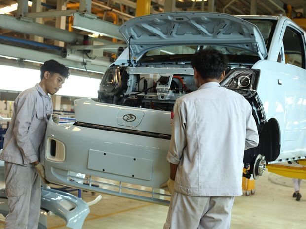 perakitan-mobil-listrik-seres-e1-di-indonesia-dimulai!