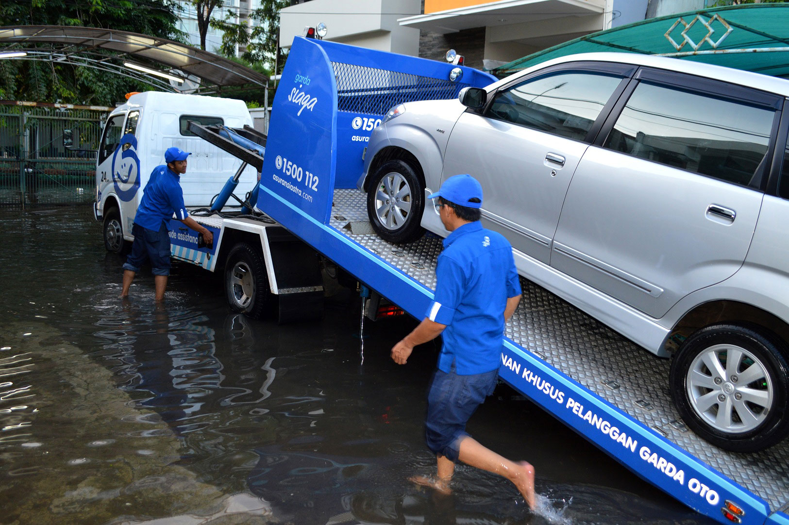 hindari-risiko-overheat-dan-water-hammer-pada-mesin-mobil-anda