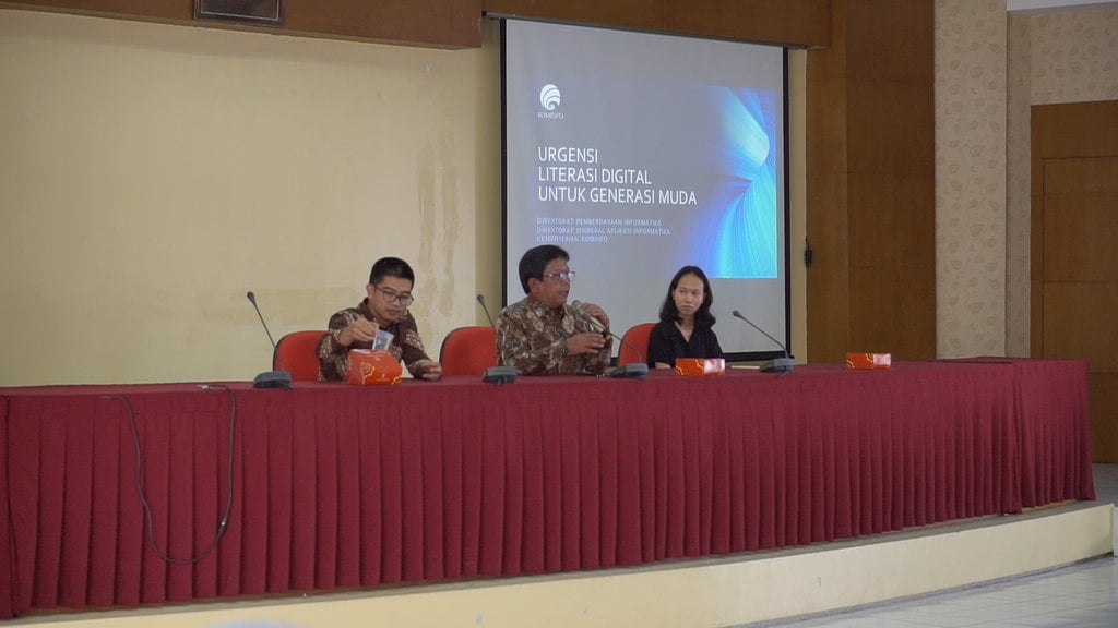 kominfo,-media-&-pakar-sepakat-tepis-hoaks-via-literasi-digital