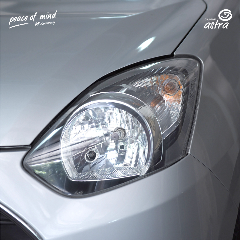 7-tips-membersihkan-dan-merawat-lampu-mobil-yang-buram