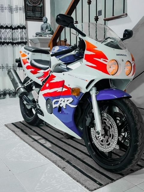 harga-cbr250rr-4-silinder-sudah-selangit,-ini-alternatifnya