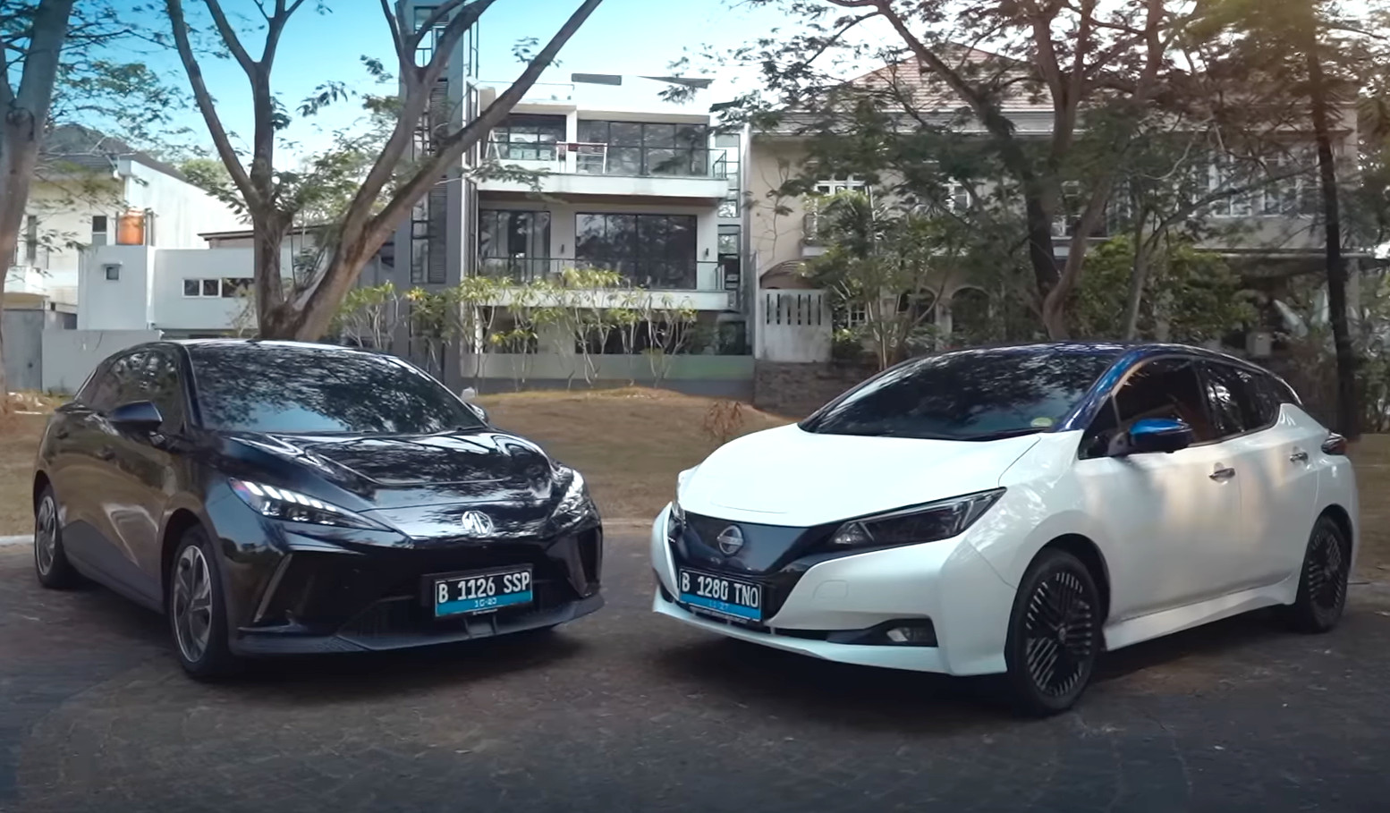 komparasi-mg-4-ev-vs-nissan-leaf,-sengit-di-adu-akselerasi-dan-kemampuan-menanjaknya