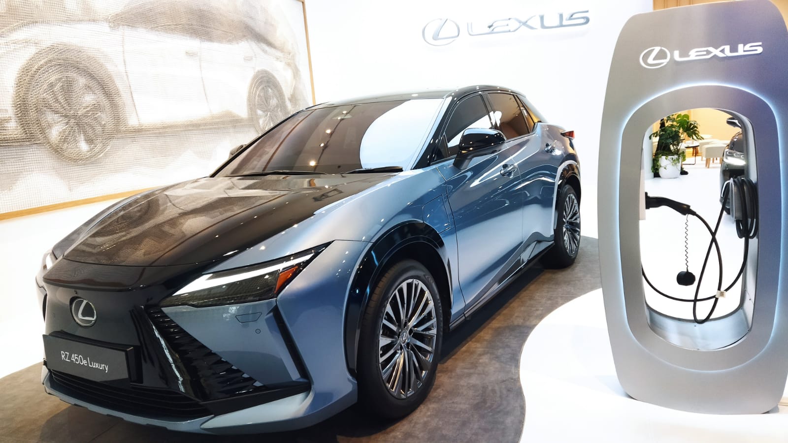 lexus-indonesia-gencarkan-elektrifikasi,-target-di-2025-tidak-jualan-model-ice?