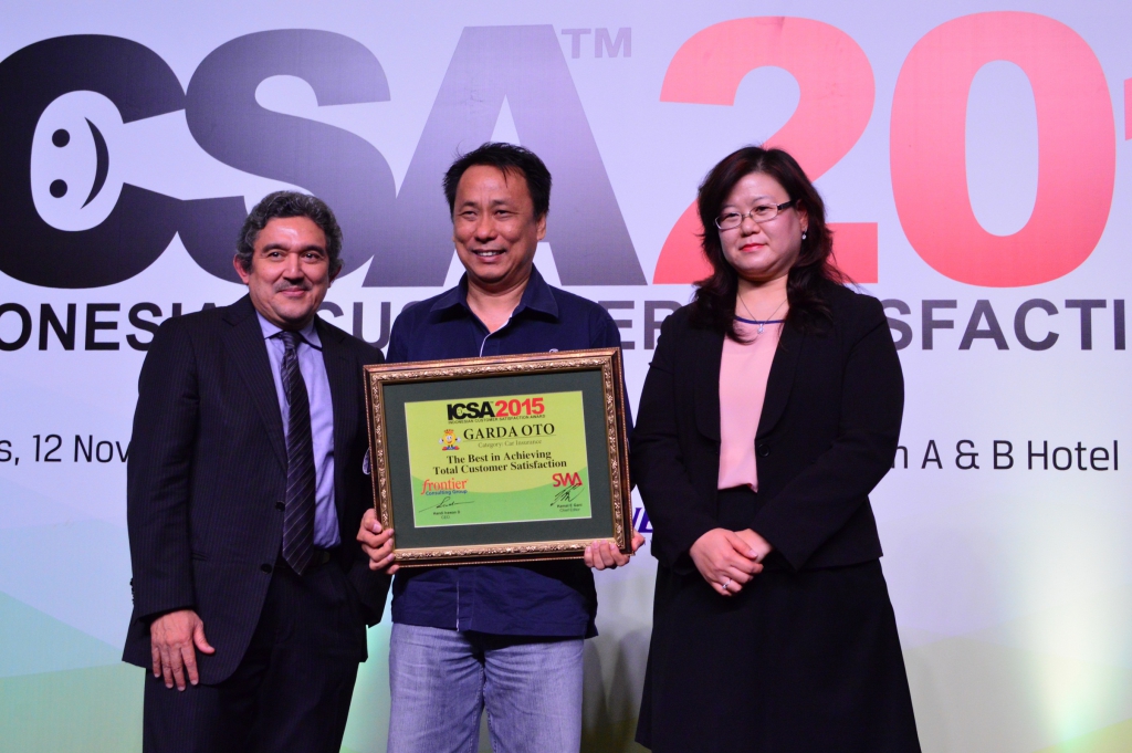 garda-oto-meraih-indonesian-customer-satisfaction-award-2015