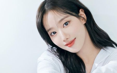 lee-naeun-bantah-pacaran-dengan-pemain-bola-paris-saint-german-lee-kang-in