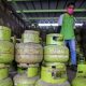 tegas!-pertamina-ancam-tutup-agen-dan-pangkalan-jika-kedapatan-jual-elpiji-3-kg-tanpa-ktp