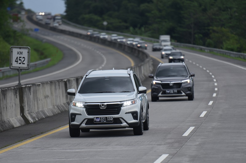 lane-hogger-meresahkan,-begini-tips-menghadapinya-di-jalan-tol