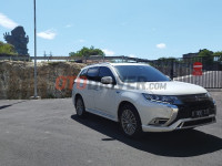segini-konsumsi-bbm-mitsubishi-outlander-phev-digunakan-ke-bali-pp