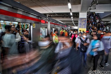 bukti-masyarakat-makin-nyaman-gunakan-krl