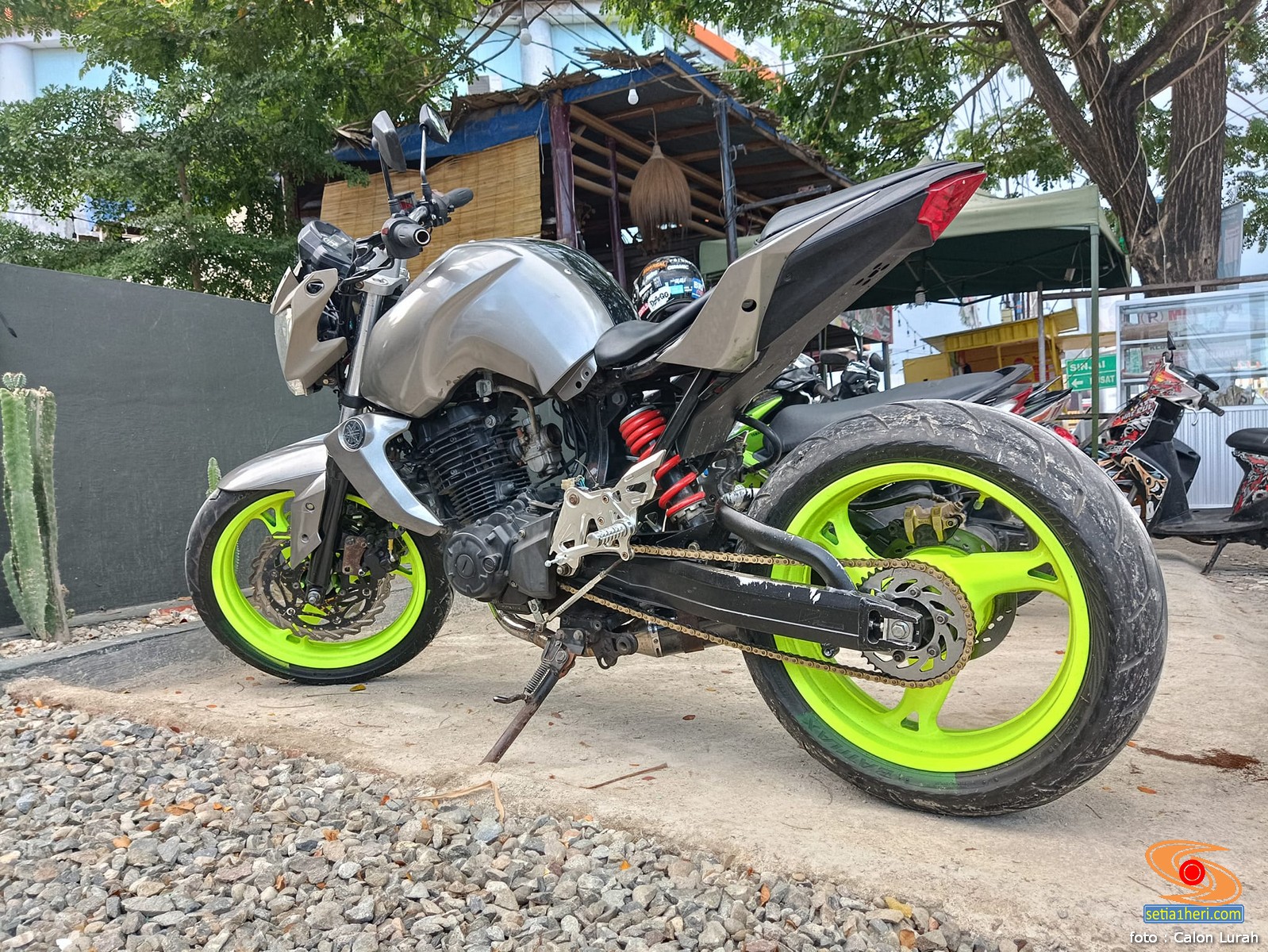 modif-yamaha-byson-pakai-bodi-belakang-ninja-mono,-keren-gans…