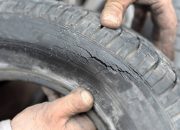 7 Penyebab Pecah Ban Mobil, Waspada!