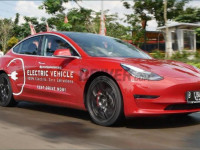tesla-recall-1,6-juta-unit-di-tiongkok,-fitur-autopilot-bermasalah