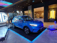mg-akan-umumkan-harga-dansspesifikasi-baru-mobil-lisrtrik-new-mg-zs-ev-dan-mg-4-ev