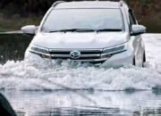 7 Tips Mobil Melewati Banjir, Jangan Asal Nekat!