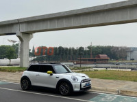 holiday-in-style-2023,-mini-ev:-plus-dan-minus-si-stylish-ala-british