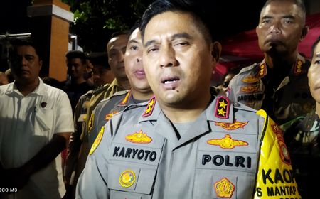 tengah-malam,-kapolda-metro-jaya-temui-warga-kramat-jakpus