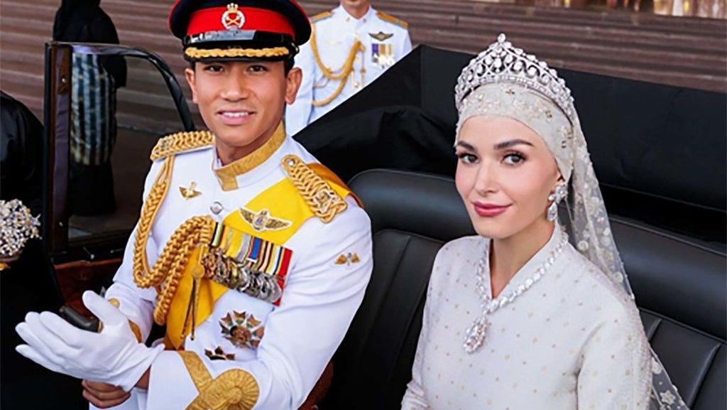siapa-anisha-rosnah-istri-pangeran-brunei-&-apa-mahar-nikahnya?