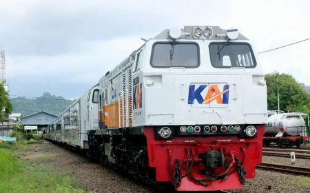 menhub-budi-pastikan-double-track-di-lintasan-ka-cicalengka-haurpugur-selesai-mei-2024