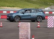 CES 2024 : Mobil BMW Bisa Parkir Valet Otomatis dan Main Game di Kabin