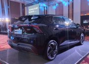 Harga MG 4 EV Turun Hampir Rp 300 Juta, Mepet Harga Wuling BinguoEV