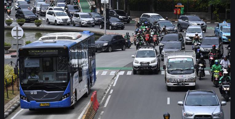 salah-satu-anggota-dpr-katakan-jokowi-tidak-konsisten-tentang-psbb