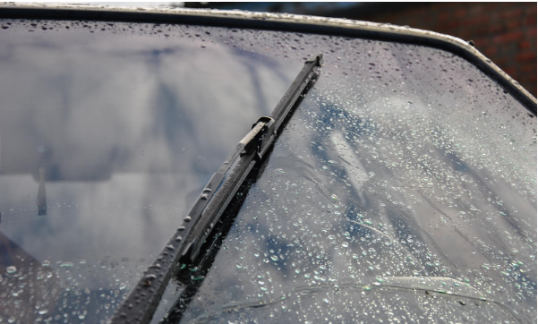 wiper-mobil:-kenali-fungsi,-jenis,-dan-cara-merawatnya
