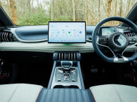 interior-byd-atto-3-terinspirasi-dari-alat-fitness