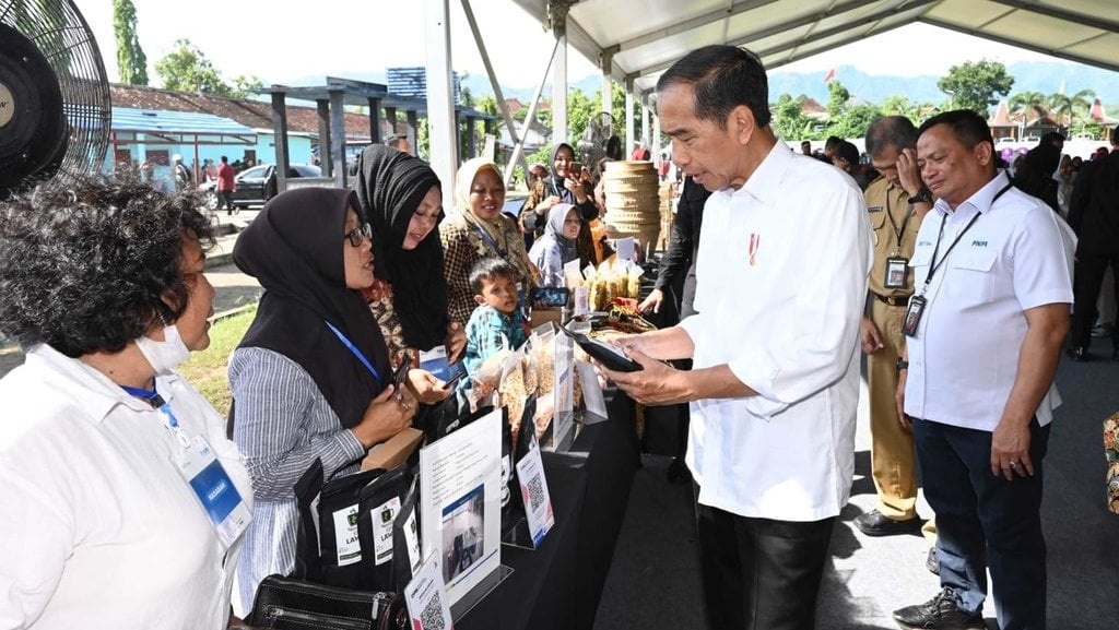 jokowi-percaya-produk-pnm-mekaar-punya-daya-saing-tinggi